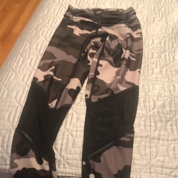 Pants - Camo athletic leggings